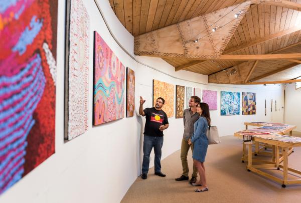 维多利亚州，戈罗芙代尔，纳兰那原住民文化中心 © 维多利亚州旅游局和 Rob Blackburn 版权所有