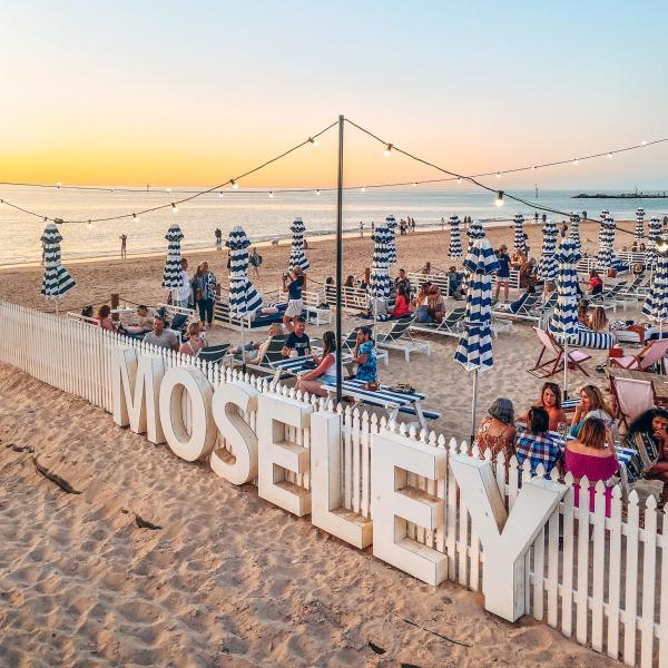 南澳大利亚州，阿德莱德，莫斯利海滩俱乐部 © Mark Elbourne 版权所有