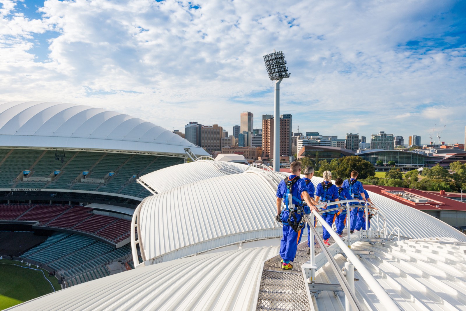 南澳大利亚州，阿德莱德，阿德莱德椭圆形体育场，RoofClimb © Che Chorley Photography 版权所有