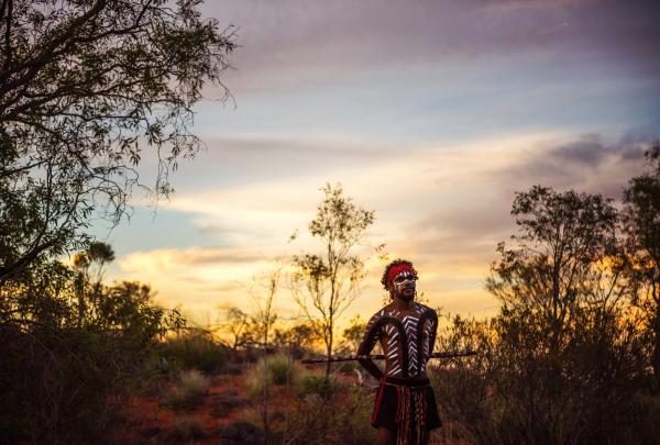 北领地，乌鲁鲁卡塔丘塔国家公园，原野星光展，原住民接待 © Lauren Bath, Voyages 版权所有