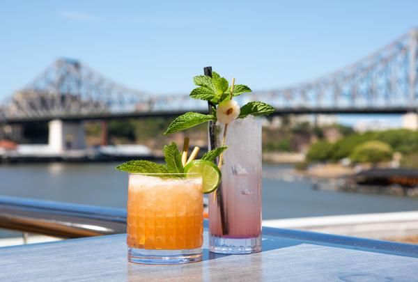 布里斯班黑鸟酒吧的鸡尾酒 © 布里斯班黑鸟酒吧版权所有