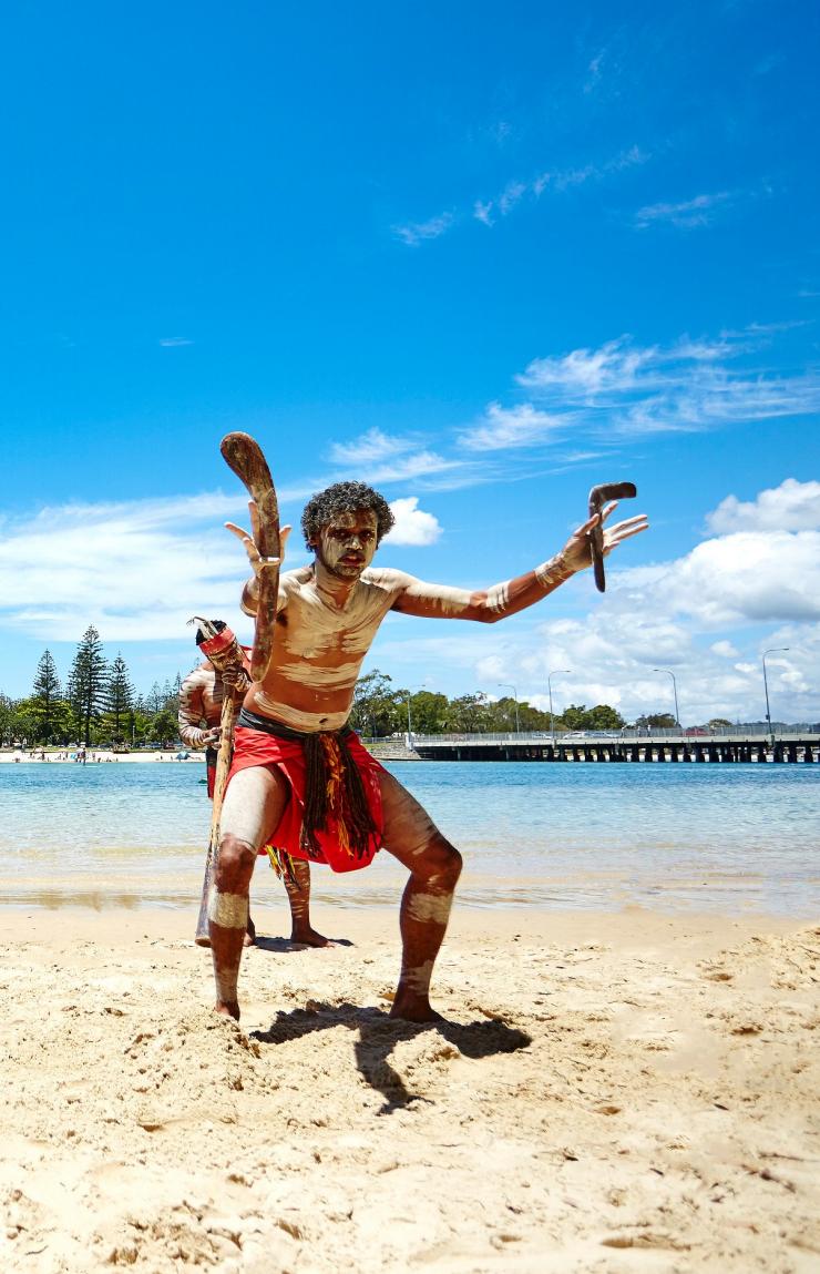 昆士兰州，波丽台，杰乐盖尔文化之旅中的原住民表演 © 昆士兰州旅游及活动推广局，Chris Proud 版权所有