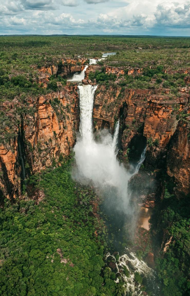 北领地，卡卡杜国家公园（Kakadu National Park），吉姆吉姆瀑布 (Jim Jim Falls) © 北领地旅游局
