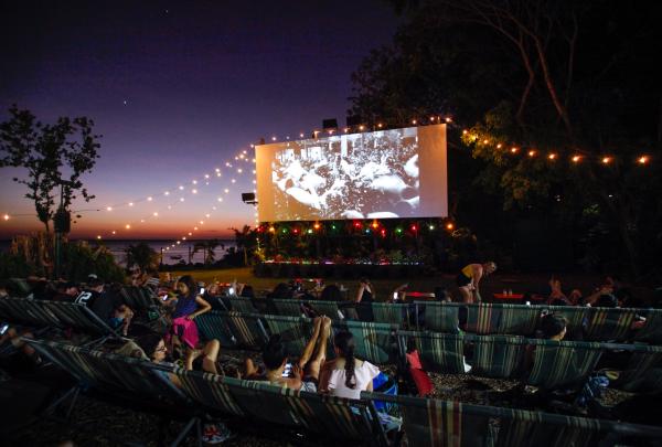 达尔文的躺椅电影院正在放映电影 © 北领地旅游局/Friederike Franze 2018 版权所有