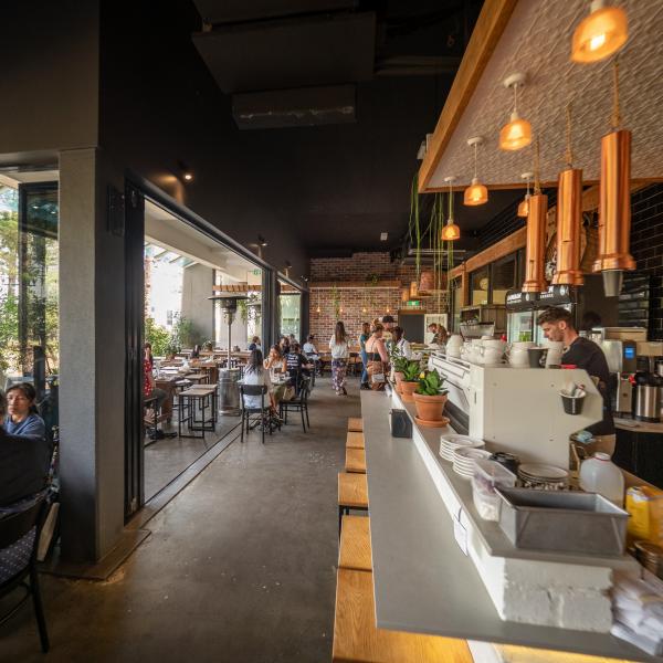 昆士兰州，美人鱼海滩，Bam Bam Bakehouse © 昆士兰州旅游及活动推广局版权所有