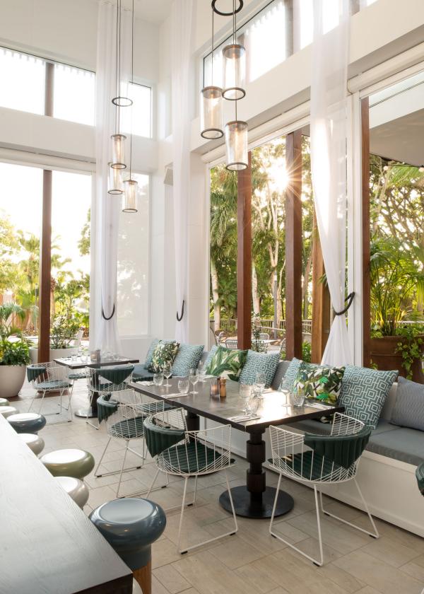 黄金海岸花园厨房酒吧的内部装饰 © 黄金海岸旅游局版权所有