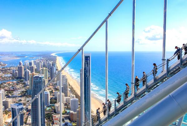 昆士兰州，黄金海岸，攀爬星空塔观景台 © 昆士兰州旅游及活动推广局版权所有