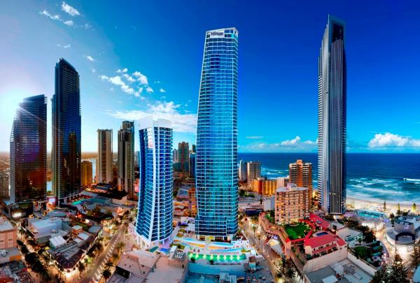 昆士兰州，黄金海岸，希尔顿冲浪者天堂酒店和公寓 © 希尔顿冲浪者天堂酒店和公寓版权所有