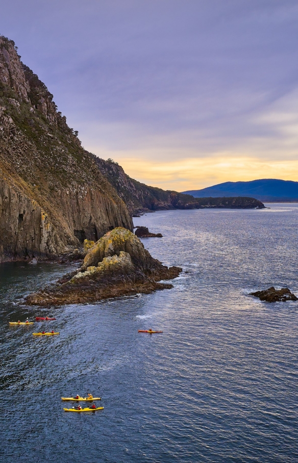 塔斯马尼亚州，布鲁尼岛，南部海域探险，布鲁尼岛皮划艇 © 南部海域探险公司版权所有