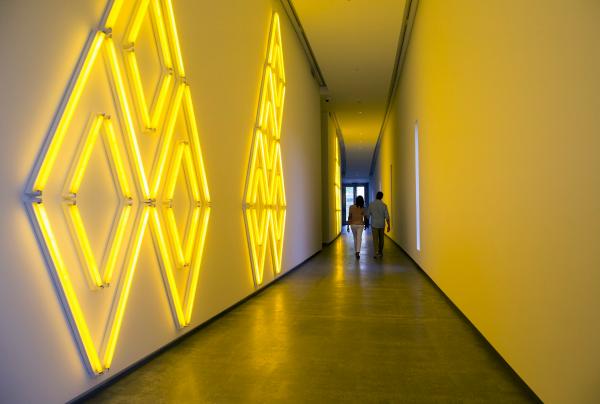 维多利亚州，亚拉河谷，希尔斯维尔，塔拉沃拉庄园（TarraWarra Estate）© 澳大利亚旅游局版权所有