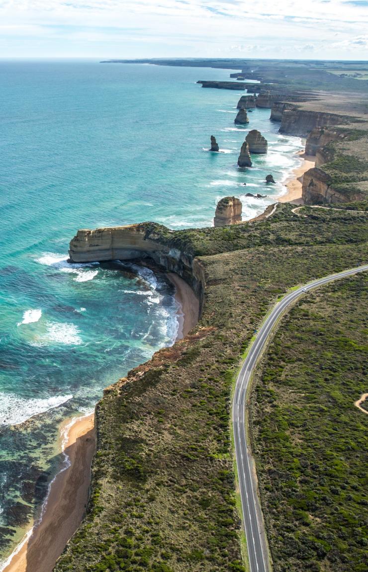 维多利亚州，大洋路（Great Ocean Road），十二门徒岩（Twelve Apostles） © 澳大利亚旅游局 