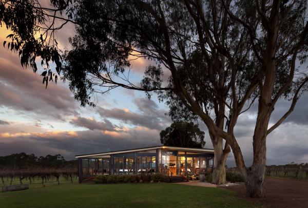 西澳大利亚，玛格丽特河，Knee Deep © Knee Deep 版权所有