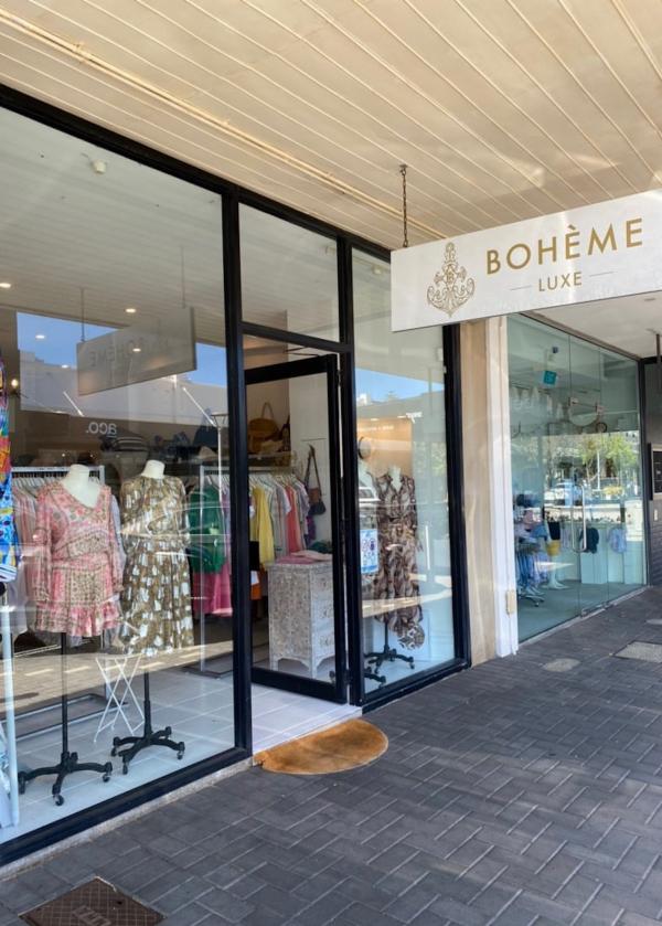 科特斯洛拿破仑街上的 Bohème Luxe 服装店 © Bohème Luxe 版权所有