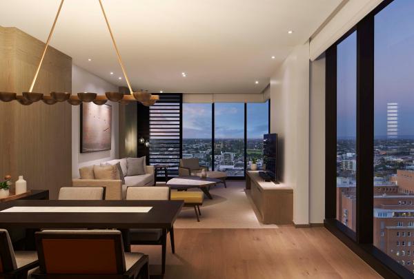 西澳大利亚州，珀斯，珀斯威斯汀酒店，威斯汀俱乐部套房内的起居区 © 珀斯威斯汀酒店版权所有