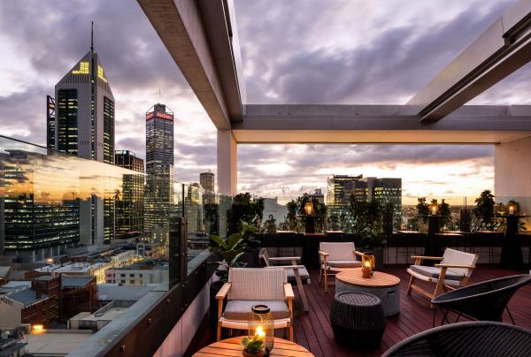 西澳大利亚州，珀斯，珀斯 QT 酒店 © 珀斯 QT 酒店版权所有