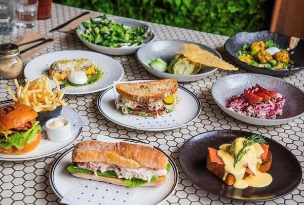 新南威尔士州，悉尼，新城镇，Brewtown 餐桌上的美食 © Brewtown 版权所有