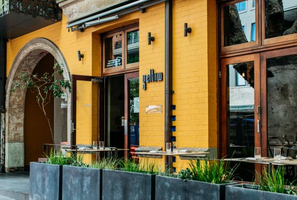 新南威尔士州，悉尼，伯茨点，Yellow 的大豆和腌制芥菜配酸奶 © 新南威尔士州旅游局版权所有