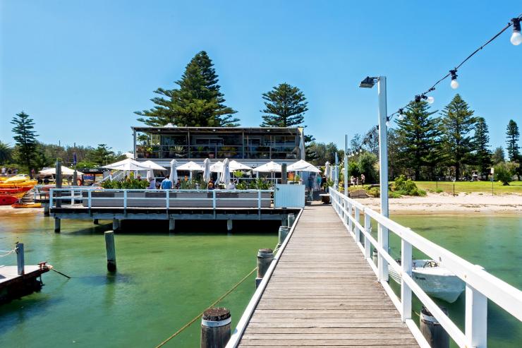 新南威尔士州，悉尼，棕榈海滩船屋 © 新南威尔士旅游局版权所有