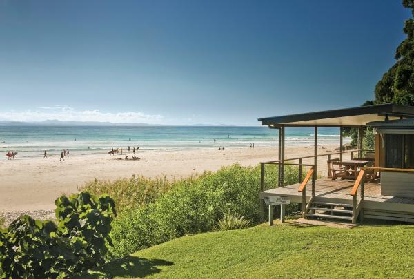 新南威尔士州，拜伦湾，Clarkes Beach Cottages，Imeson Cottage © David Young，National Parks and Wildlife Service 版权所有