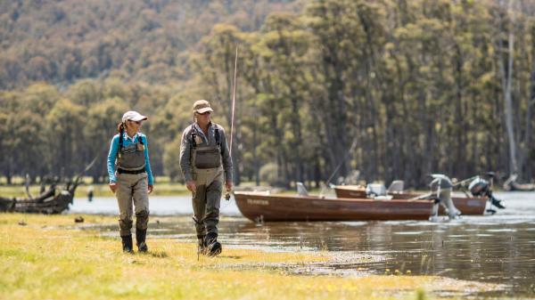 塔斯马尼亚州，德罗莲，Driftwater © Driftwater 版权所有