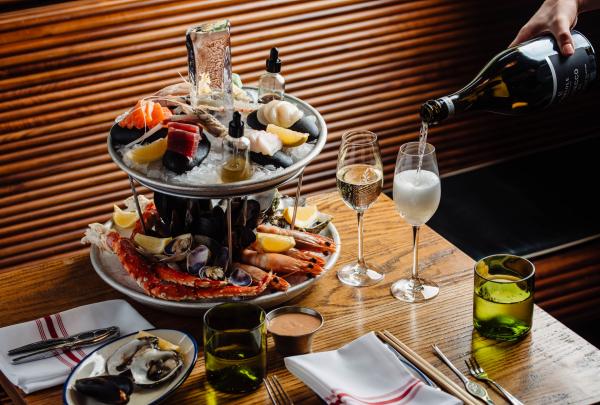 阿德莱德 Seans Kitchen 的海鲜拼盘 © Meaghan Coles 版权所有