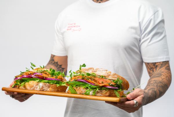 新南威尔士州，悉尼，Tiny’s Sandwich Bar © Tiny’s Sandwich Bar 版权所有