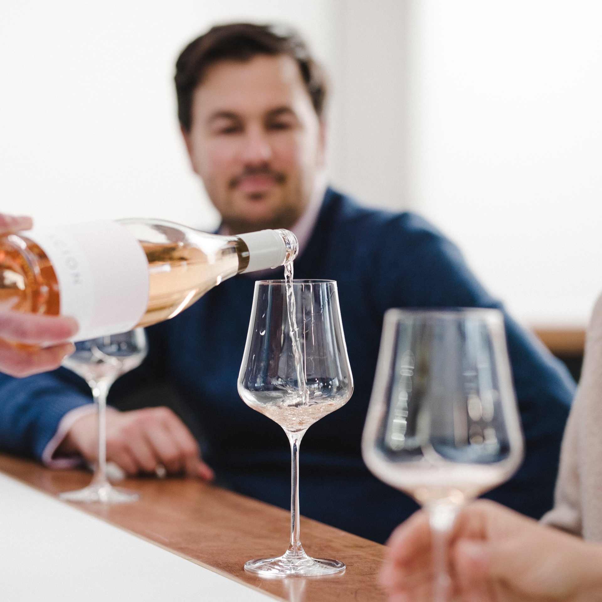 在鲁瑟格兰的继任者酒庄品酒 © 维多利亚州旅游局版权所有