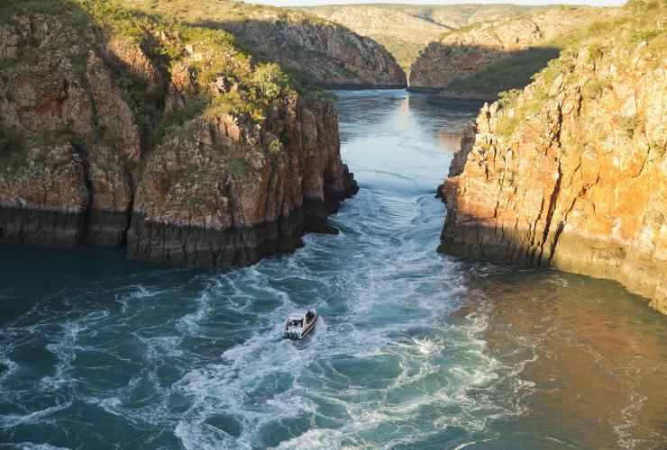 西澳大利亚州，金伯利，水平瀑布 © 西澳大利亚州旅游局版权所有