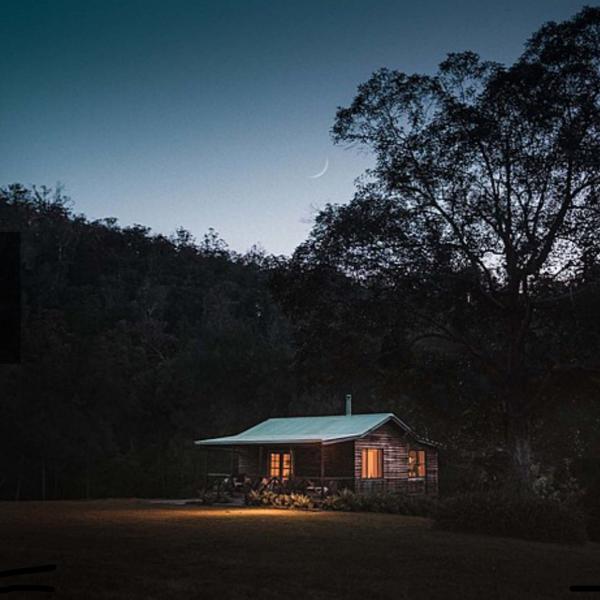 新南威尔士州，贝尔布鲁克，Nulla Nulla 铁匠农场 © Nulla Nulla 铁匠农场版权所有