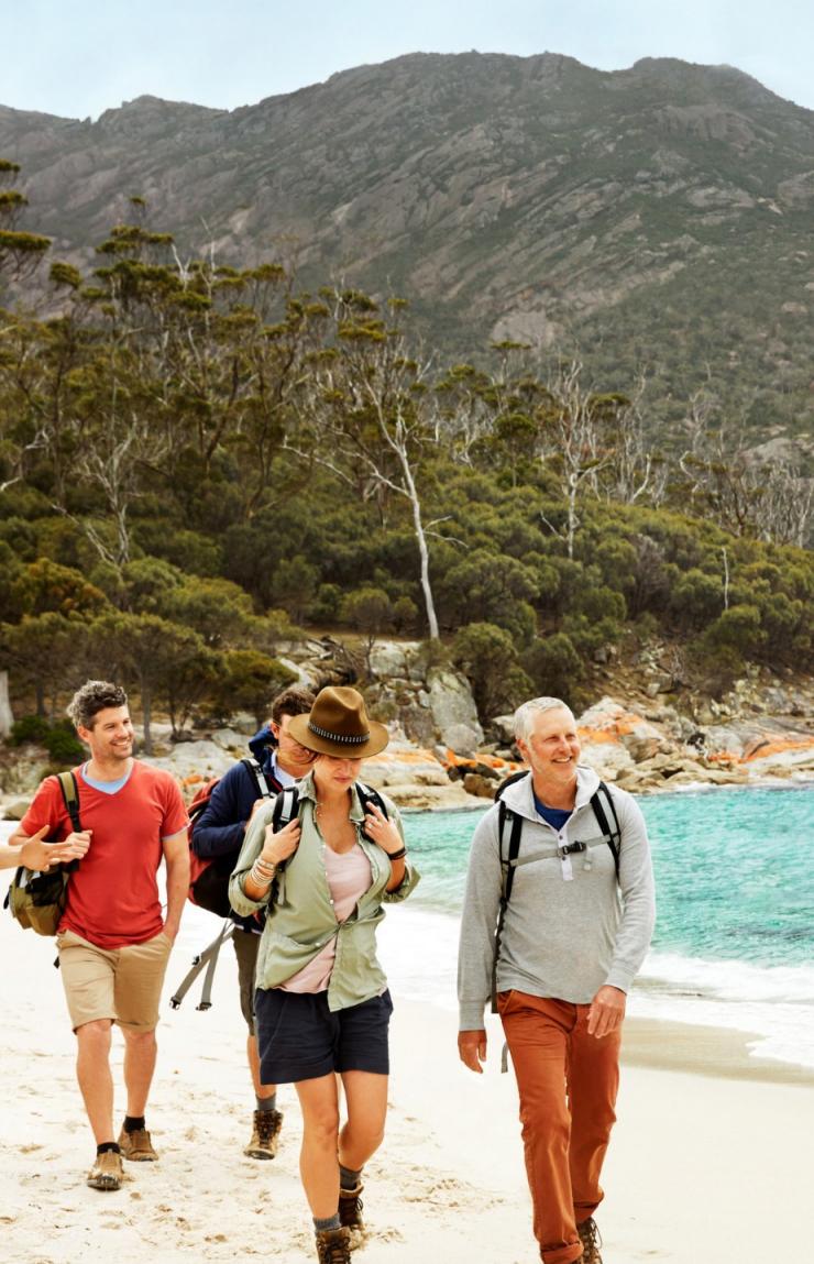塔斯马尼亚州，思厚腾岛，菲欣纳体验徒步游 © 澳大利亚旅游局和 Hugh Stewart 版权所有