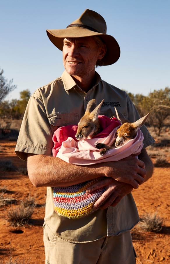 北领地，在袋鼠保护区的克里斯 · 布罗加 · 巴恩斯 © 澳大利亚旅游局版权所有