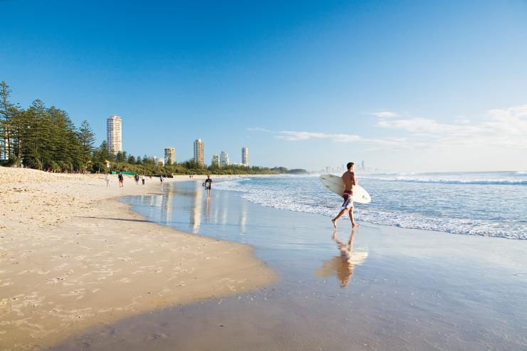 Surfers Paradise, Gold Coast, QLD © Tourism Australia