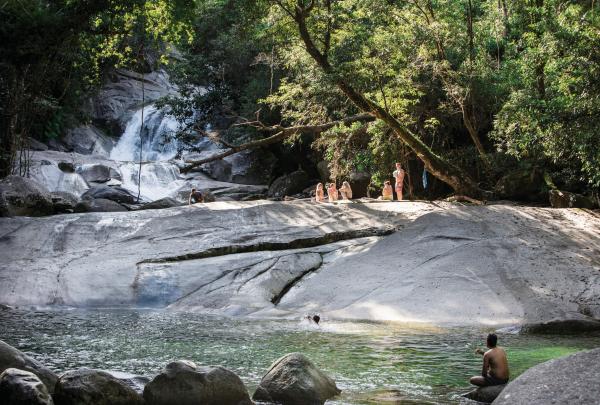 昆士兰州，卧如龙国家公园，约瑟芬瀑布© Colyn Huber/昆士兰州旅游及活动推广局版权所有