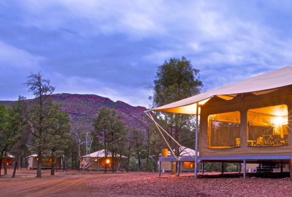 南澳大利亚州，伊卡拉-弗林德斯山脉国家公园，维凭拿庞度假村 © 澳大利亚旅游局