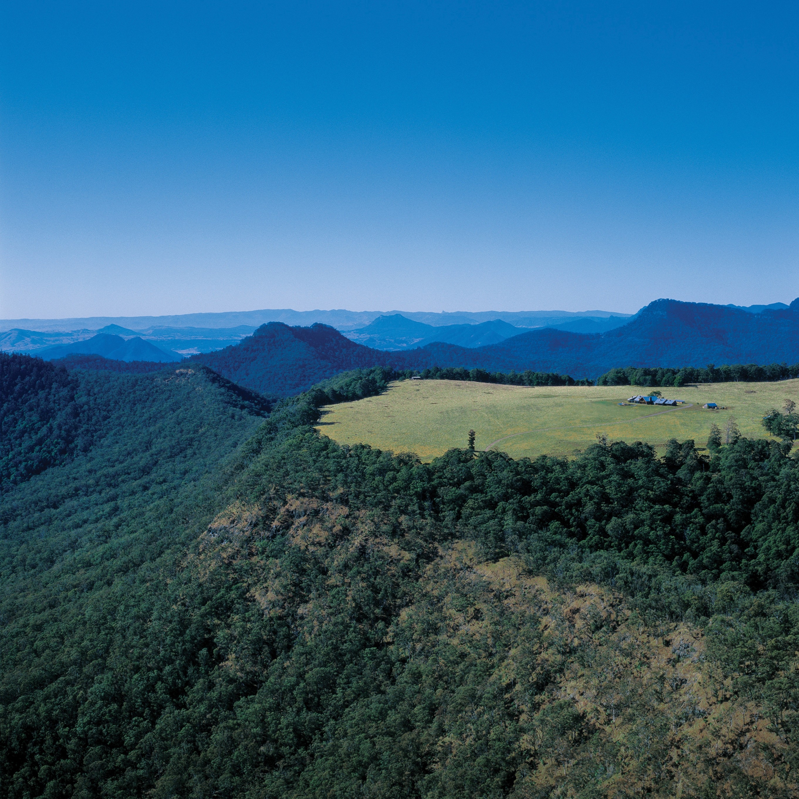 昆士兰州，从高处俯瞰美景环区 © Spicers Group 版权所有