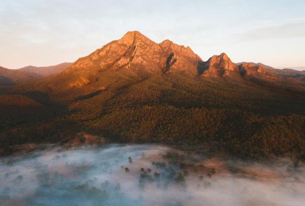 昆士兰州，美景环区，巴尼山 © 昆士兰州旅游及活动推广局版权所有