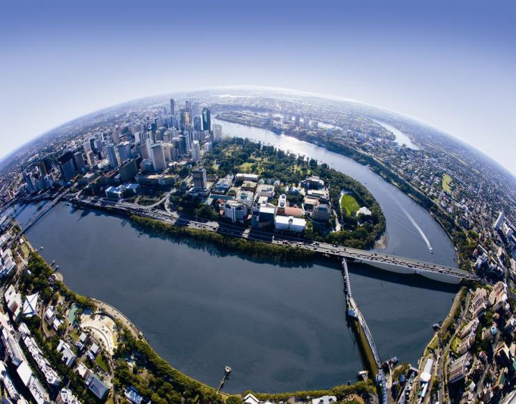 布里斯班中央商务区和布里斯班河鸟瞰图 © Brisbane Marketing 版权所有