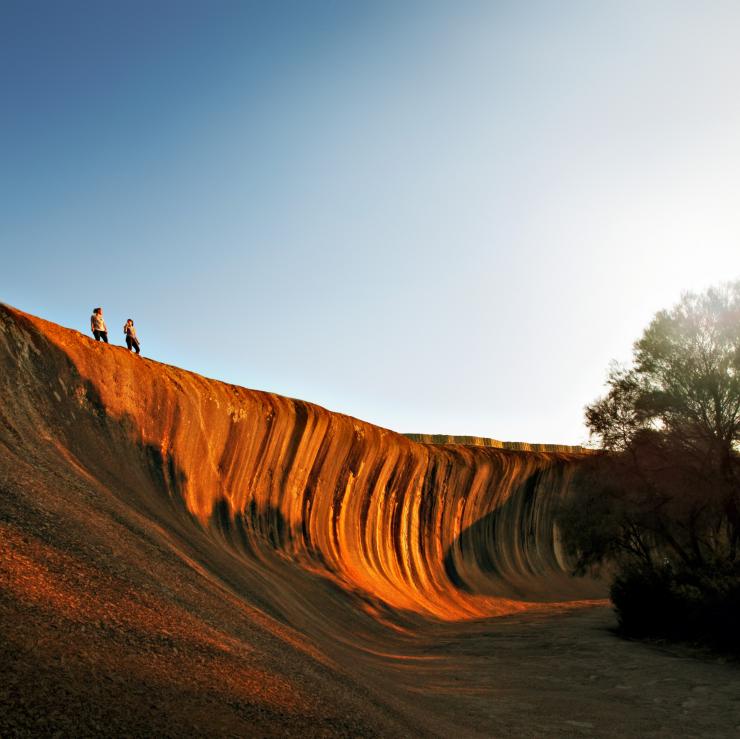 西澳大利亚州，海顿，波浪岩 © 澳大利亚旅游局版权所有