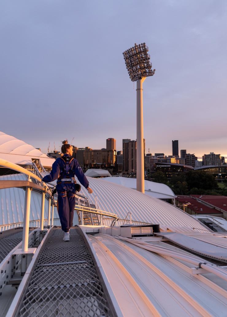 南澳大利亚州，阿德莱德，阿德莱德板球场屋顶攀爬体验 © takeus_withyou 版权所有