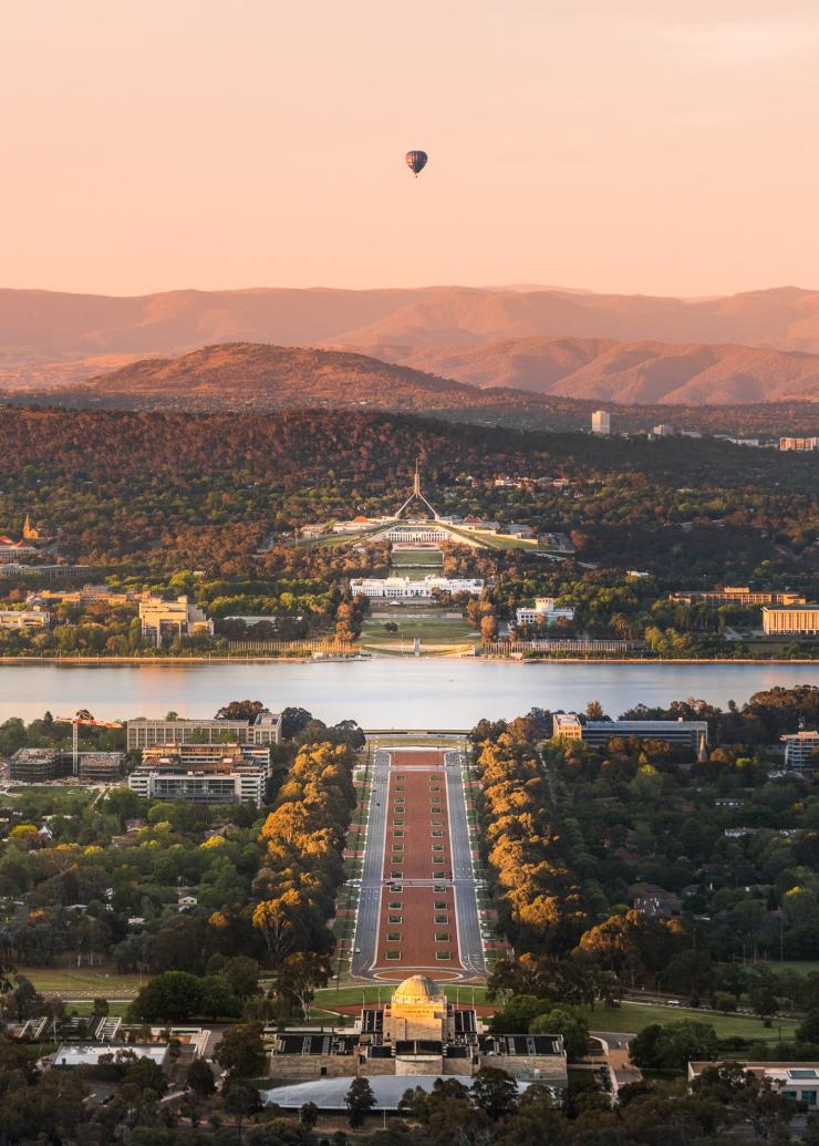 澳大利亚首都领地，堪培拉，议会大道 © Rob Mulally/堪培拉观光局版权所有