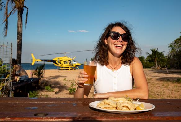 北领地，达尔文，Airborne Solutions 直升机版“串酒吧” © Liam Neal 版权所有