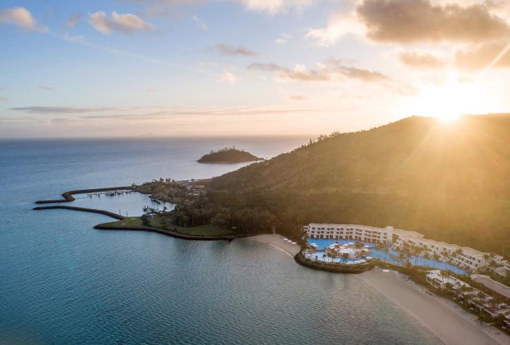 昆士兰州，圣灵群岛，海曼岛鸟瞰图 © InterContinental Hayman Island 版权所有