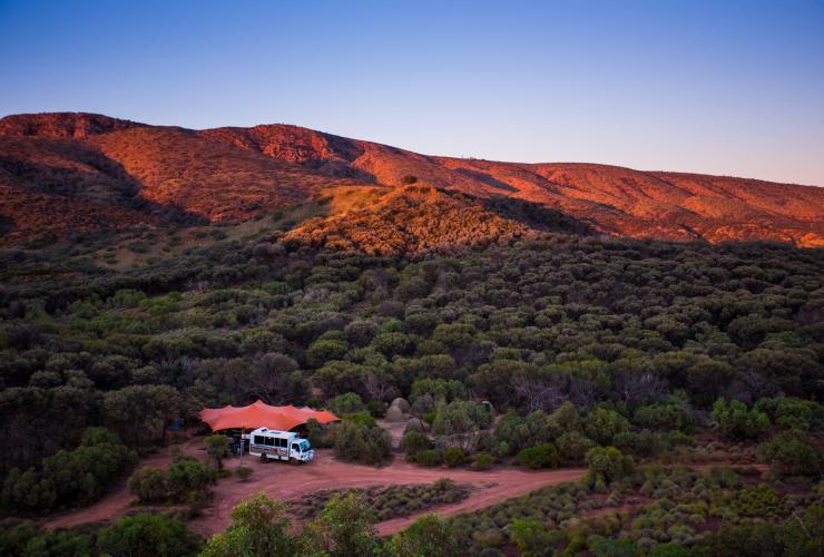 北领地，西麦克唐奈尔山脉，Charlie's Camp 营地，World Expeditions 经营的拉勒平塔路径 © World Expeditions/澳大利亚徒步之旅版权所有