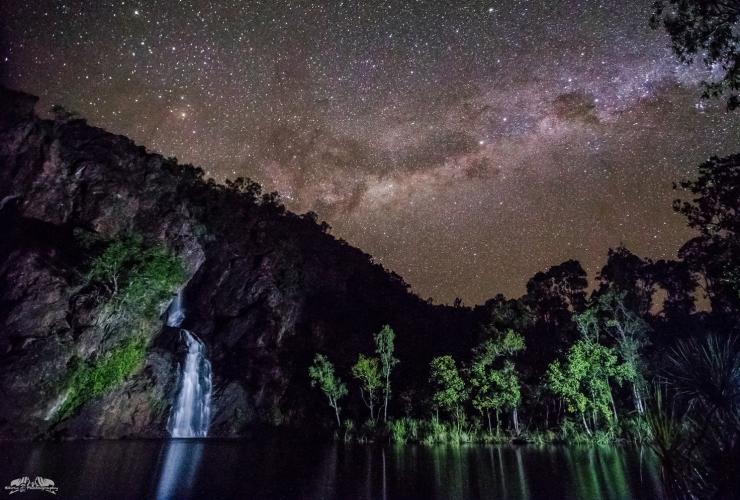 北领地，李治菲特国家公园，汪吉瀑布的夜空 © Chriz Photography 版权所有
