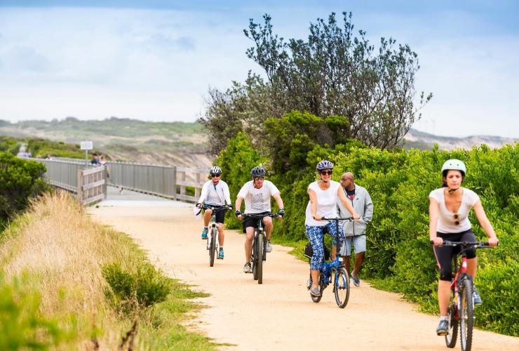 维多利亚州，吉普斯兰区，骑游基尔昆达 © 维多利亚州旅游局版权所有